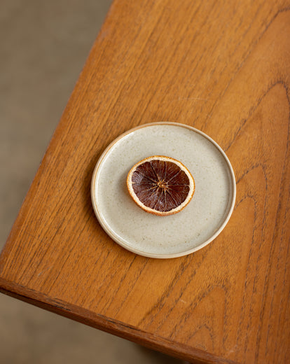 Dehydrated lime slices for cocktail